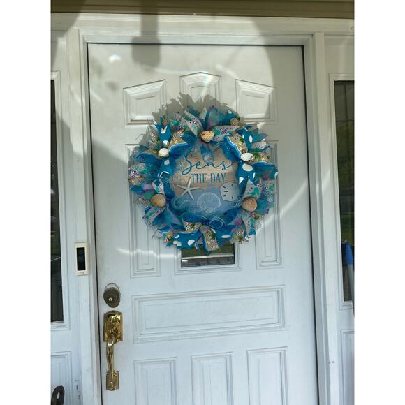 Seas the Day Beach Wreath – Coastal Summer Wreath with Seashells & Starfish - Picture 9 of 9